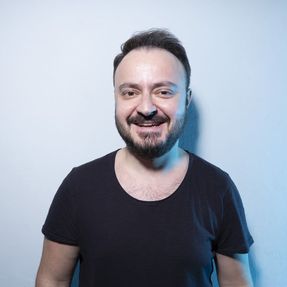 Hiçbir Şey Ollmamış Gibi