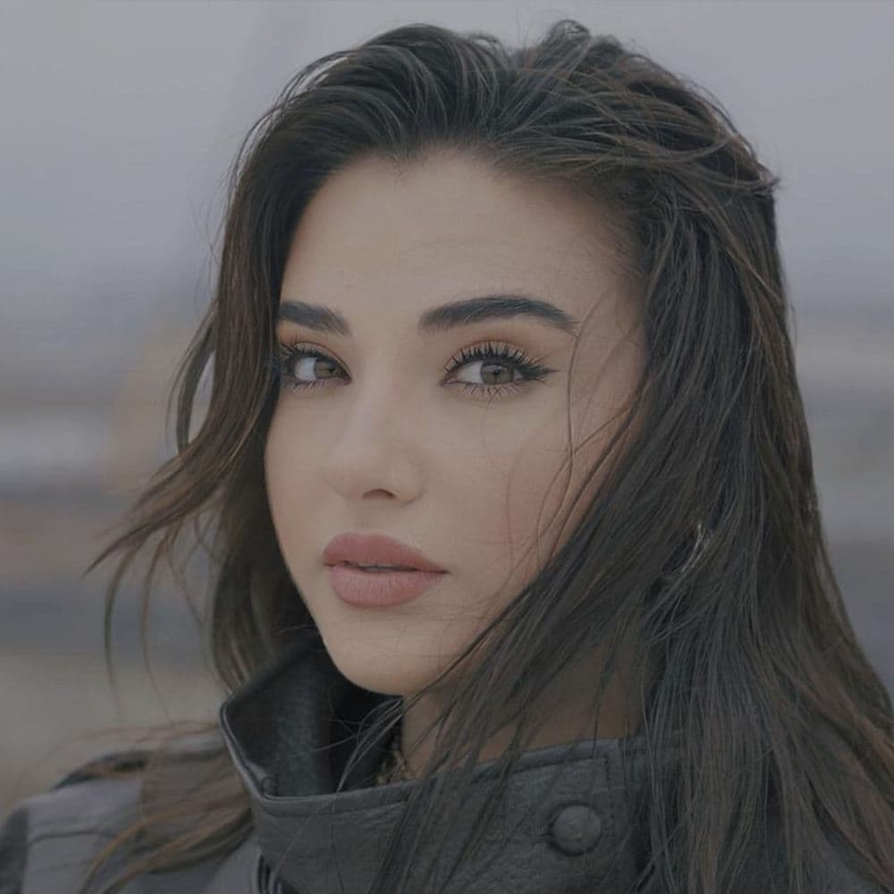 Bana Bakmayın